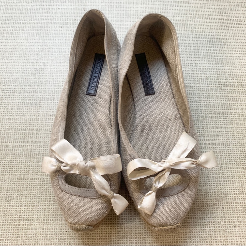 Bottega Veneta espadrilles, with silk bow detail, size 36